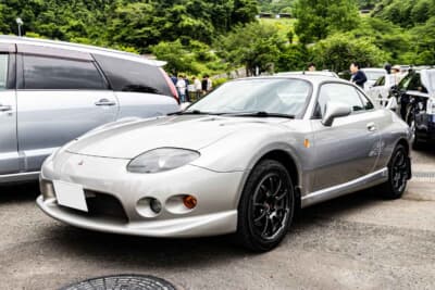 1999年式三菱FTO GPXオーナーのタンセットさん。父親の影響で三菱車をセレクトし、FTOを選んだ理由のひとつに2LのV6エンジンがあった