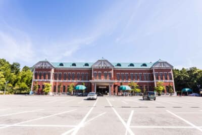 日本自動車博物館は、石黒産業が運営するプライベートミュージアム