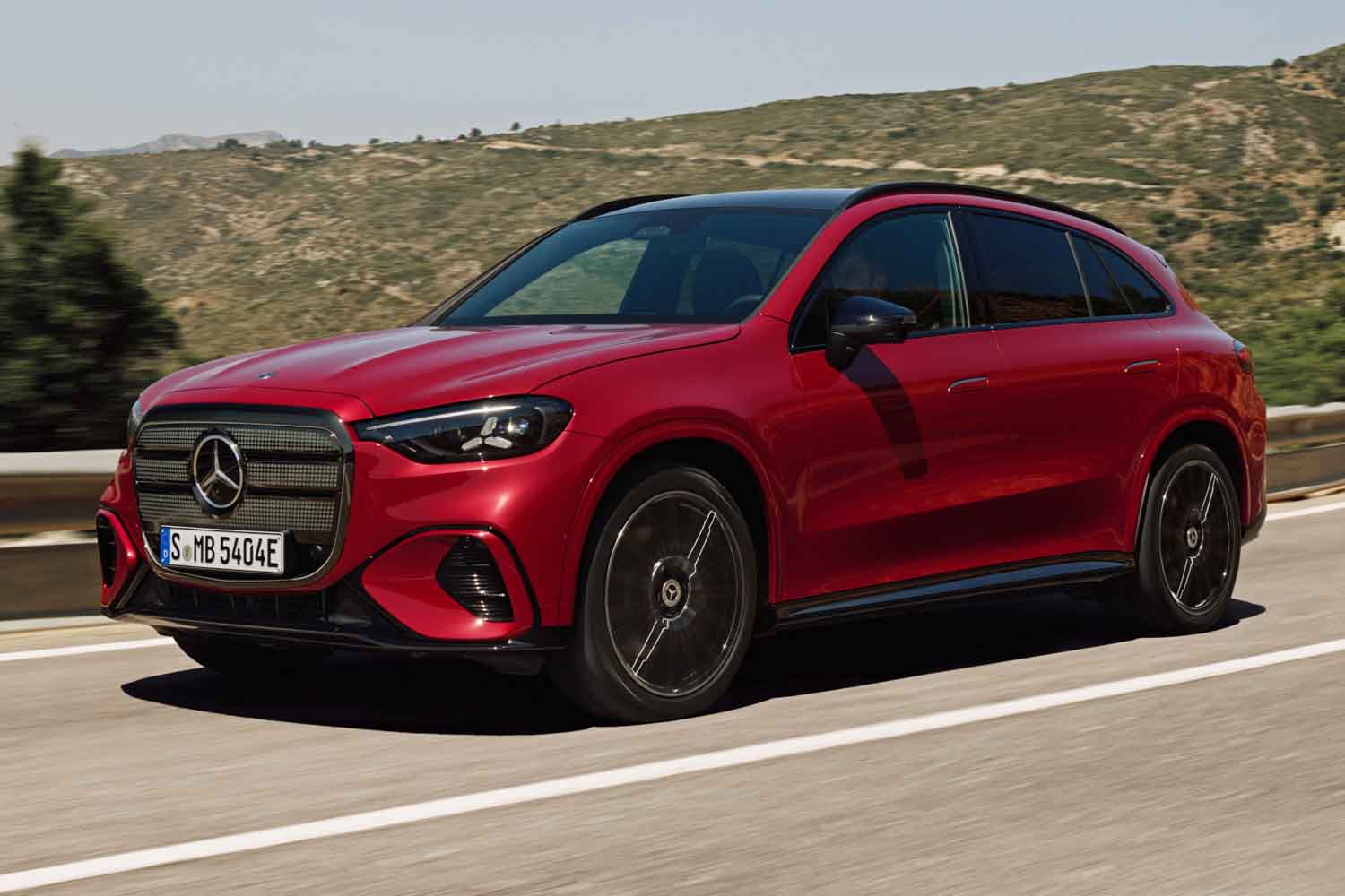次世代スリーポインテッドスターのグリルを採用！メルセデスベンツ新型 
