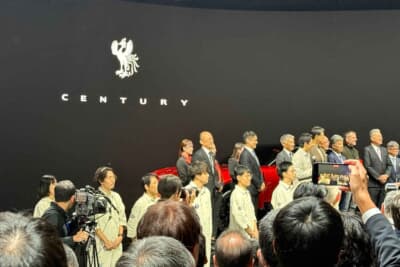 会場内はとてつもない大混雑でした