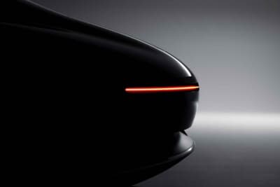 メルセデスベンツ・ビジョン・アイコニック:リアエンドではシンプルで優雅な造形と光が織りなす美観を展開