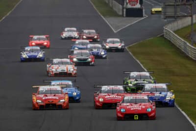 3号車Niterra MOTUL Zと23号車MOTUL AUTECH Zの日産NISMO陣営がフロントロウを独占した