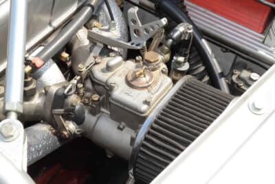 ライレー 1.5:大口径のウェーバー・キャブなどでエンジンは高性能化されている