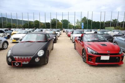 北海道から九州までのコペン約300台が集結し、個性あふれるカスタムやチューニングが披露された
