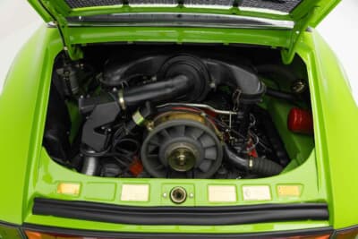 30万2000ドル(邦貨換算約4450万円)で落札されたポルシェ「911カレラ 2.7タルガ」(C)Courtesy of RM Sotheby's