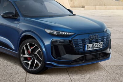 アウディQ6 e-tron edition one:フロントマスクを特徴付ける開口部のない八角形のシングルフレームグリル