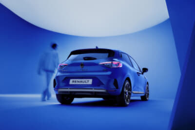 ルノー ルーテシア エスプリ アルピーヌ フルハイブリッド E-TECH：スポーティで力強い印象のリアスタイル