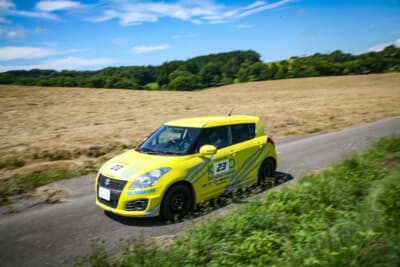 定例のイベント参戦だけに、1年生で運転免許をもっていない人も多々いるなかで、取得したばかりの18歳の2人を参戦クルーに急遽抜擢した