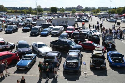 パドックに集まった日本車。ドイツのサーキットとは思えない台数