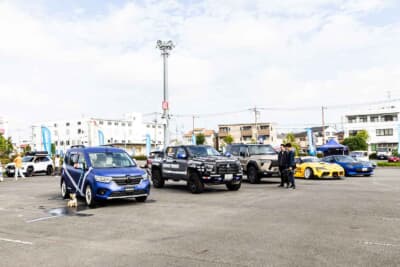 ドリフト競技車両やデモカーなどが展示された