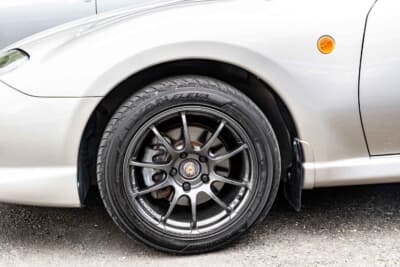 三菱FTO：ホイールはアドバンRZに変更されている