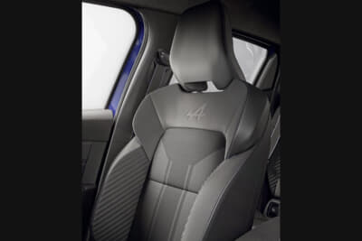 ルノー ルーテシア エスプリ アルピーヌ フルハイブリッド E-TECH：サスティナブルなバイオスキン×ファブリックのコンビシートは質感の高さとホールド性を両立