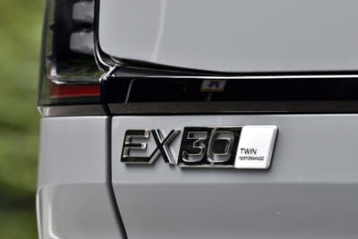 EX30 Ultra Twin Motor Performance:リヤバッジにツインモーター