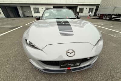 6速MTのみと男らしい仕様です