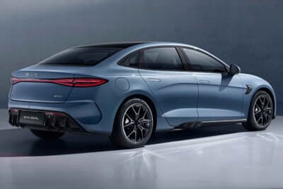 BYD SEAL:日本の高度な金型技術により実現した高級感とスポーティさを追求した流線形の造形、低重心ロングホイールベースのデザイン