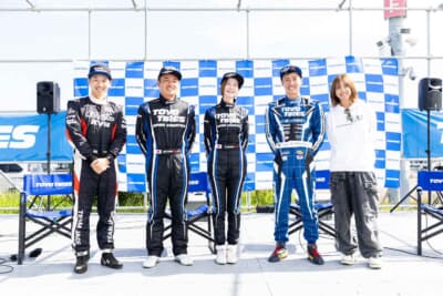 豪華なゲストも参加し、トークショーなどを行った