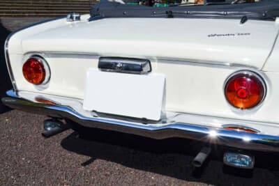 ホンダ S600:丸いテールランプがS600の特徴だ