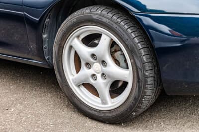 マツダ ランティス:ホイールと足まわりはノーマルだ