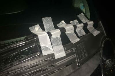 灯火類やフロントガラス、運転席・助手席横の窓ガラスなどを補修した場合、保安基準不適合になる