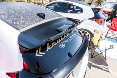 トヨタ GRヤリス：KUHL RACINGのリアウイングなどを装着