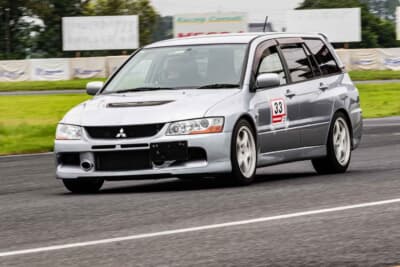 三菱ランサーエボリューション ワゴンGT:足まわりには、Kansaiサービスのスポーツスプリングをセットした