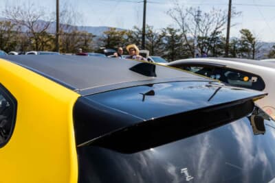 トヨタ GRヤリス:ルーフはカーボン製