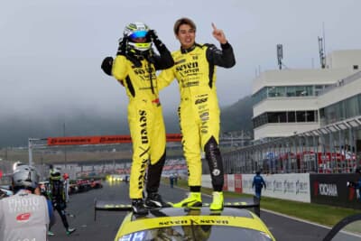 666号車seven × seven PORSCHE GT3R（ハリー・キング選手／藤波清斗選手／近藤 翼選手）