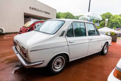 スバル ff-1 1300G:レストアをする際に父親が乗っていた1100仕様にモディファイした