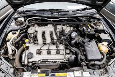 マツダ ランティス:エンジンは2LながらV6を搭載する。当時は小排気量の多気筒エンジンが流行っていた