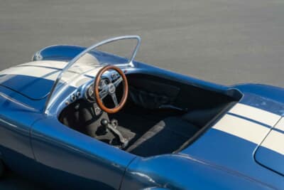 2万1000ドル（邦貨換算約310万円）で落札されたハリントン「コブラ ジュニアカー」（C）Courtesy of RM Sotheby's