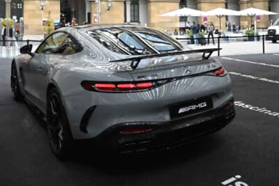美しいフォルムのメルセデスAMG GTの新型モデル
