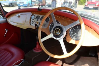 ディムラー SP250