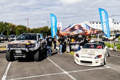 ショップなどのブースも多数出展