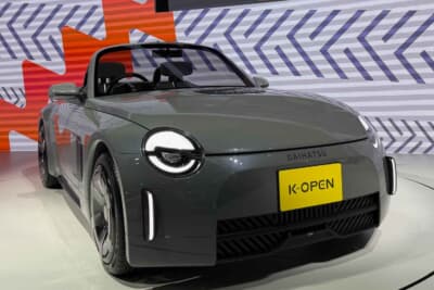 ダイハツ K コペン。今後の展開が楽しみ〜。FRコペンも展示されていました