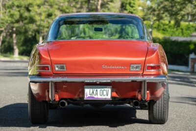 4万7600ドル（邦貨換算約705万円）で現在も販売中のスチュードベーカー「アヴァンティR2」（C）Courtesy of RM Sotheby's