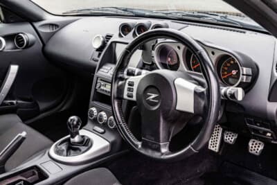 日産Z33型 フェアレディZ：インテリアもノーマルが保たれている