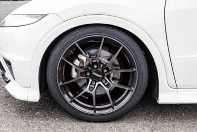 ホンダ シビック タイプRユーロ:ホイールはレイズ・ボルクレーシングG025。ホイールナットはチタン製