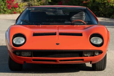 200万ドル〜250万ドル(邦貨換算約2億9436万円〜3億6795万円)で現在も販売中のランボルギーニ「P400ミウラ」(C)Courtesy of RM Sotheby's