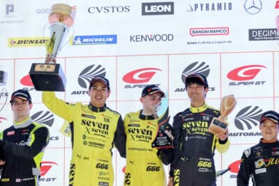 666号車seven × seven PORSCHE GT3R（ハリー・キング選手／藤波清斗選手／近藤 翼選手）