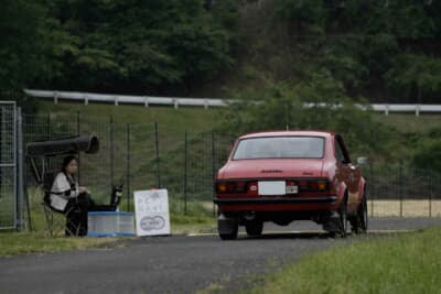 トヨタ カローラ レビン：コッパディ京都、碇高原内でのPC競技を終えた國江さん