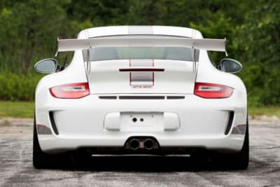 107万7500ドル(邦貨換算約1億5859万円)で落札されたポルシェ「911 GT3 RS 4.0」(C)Courtesy of RM Sotheby's