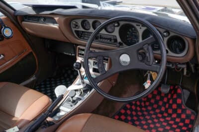 トヨタ セリカ2000GTリフトバック：4本スポークのステアリングを含めてノーマルの状態を保っているのもお気に入りだという