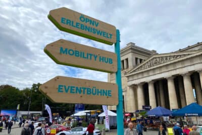 ケーニヒ広場のオープンスペース