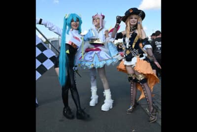 日本のヲタク文化を正しく学んで楽しむコスプレイヤー