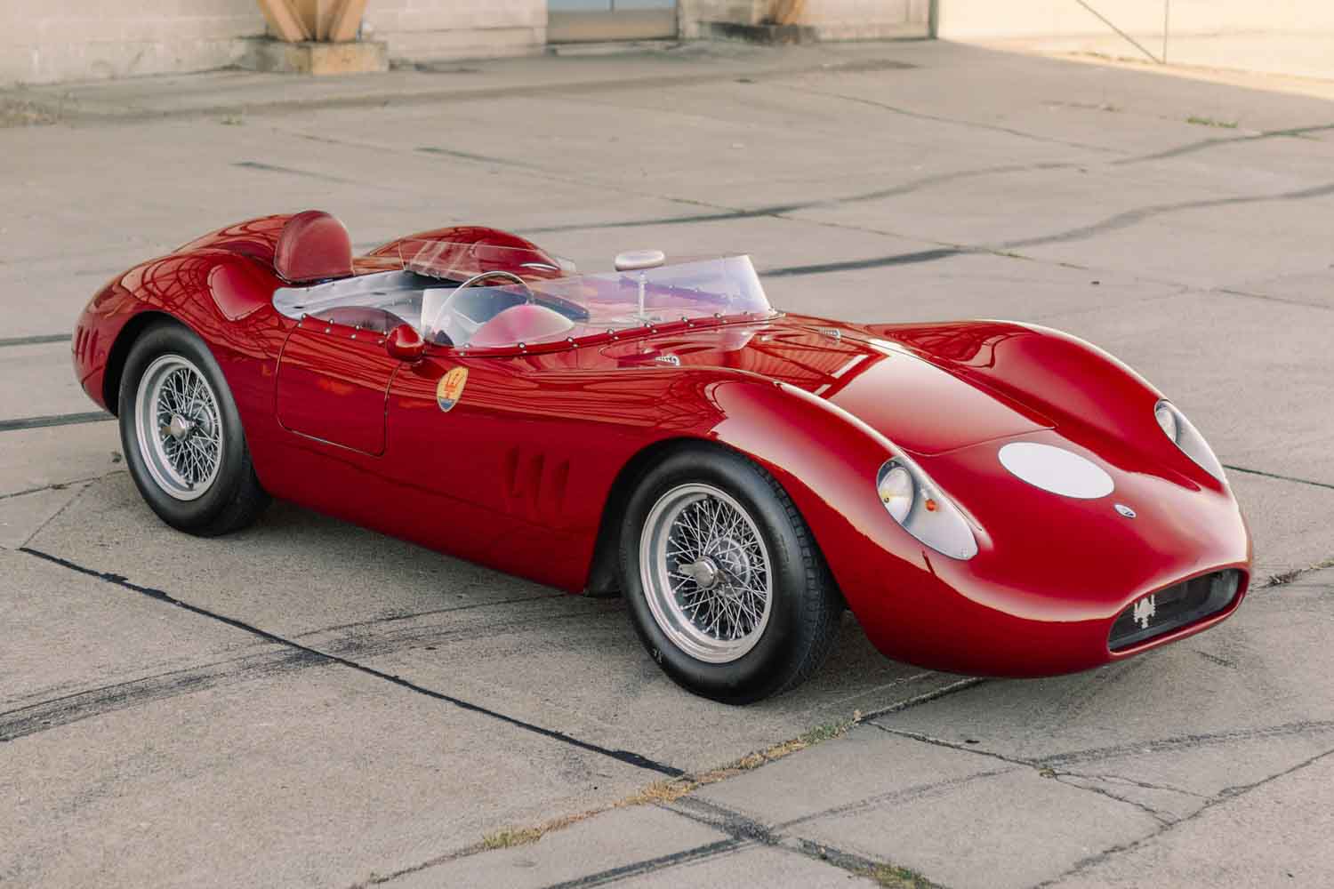 世界が注目した約4億円のマセラティ「200SI」！半世紀を超えても