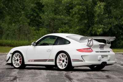 107万7500ドル(邦貨換算約1億5859万円)で落札されたポルシェ「911 GT3 RS 4.0」(C)Courtesy of RM Sotheby's
