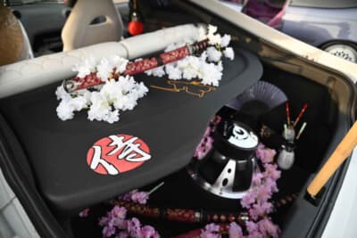 ラゲッジとのカバーに侍エンブレムと侍イラストでアレンジ