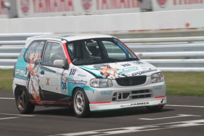 4代目で最後のHA23型アルト。キャラクター以外のカラーリングもかなり洗練されてきた