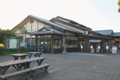 マツダCX-5XD ドライブエディション：東海環状道でもっとも大きなSAが美濃加茂SA