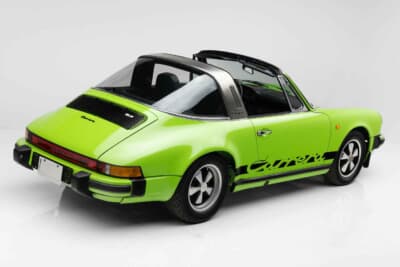 30万2000ドル(邦貨換算約4450万円)で落札されたポルシェ「911カレラ 2.7タルガ」(C)Courtesy of RM Sotheby's